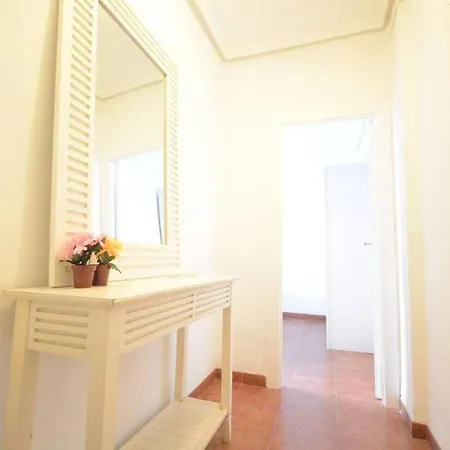 Apartamento En El Centro Con 3 Dormitorios Apartment *